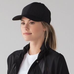 Lululemon Baller Hat Finisher Running Adjustable Perforated Baseball Cap Black